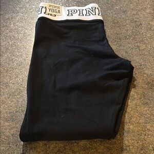 PINK Victoria's Secret Black and White Leggings